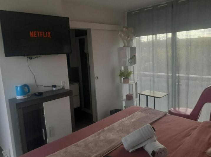 Love Room Seduction Tremblay-en-France Екстериор снимка